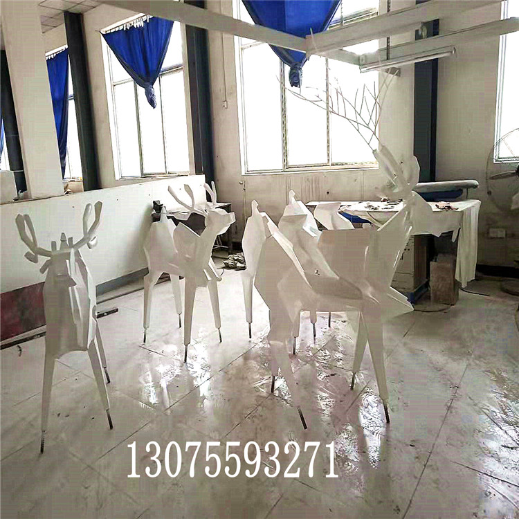 徐州雕塑公司簡述制作時，一定要重視鑄銅雕塑的細節(jié)